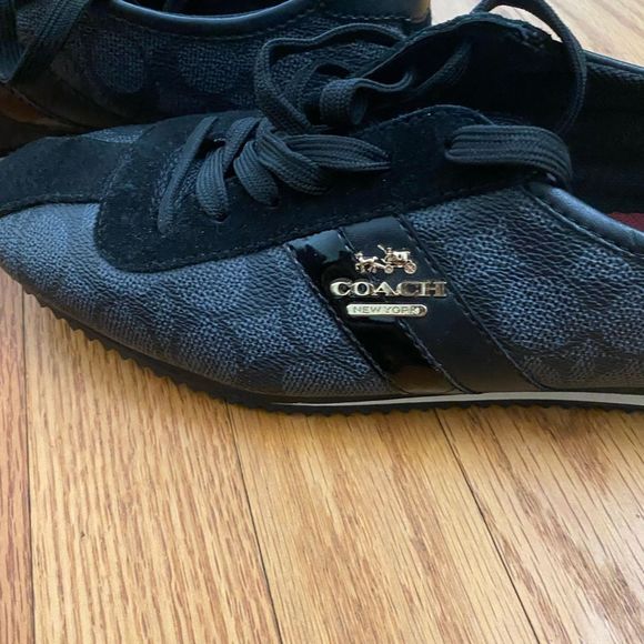 Coach signature black leather monogram sneakers, Size 8B - Picture 2 of 8